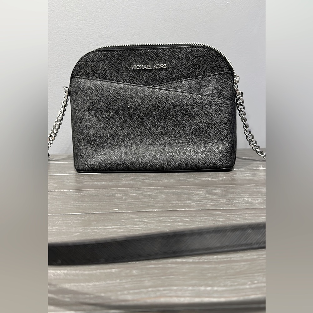 Michael Kors crossbody purse